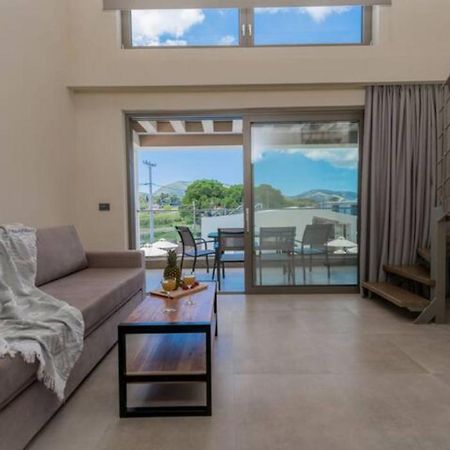 לגאנאס Mystique Luxury Suites & Maisonettes מראה חיצוני תמונה