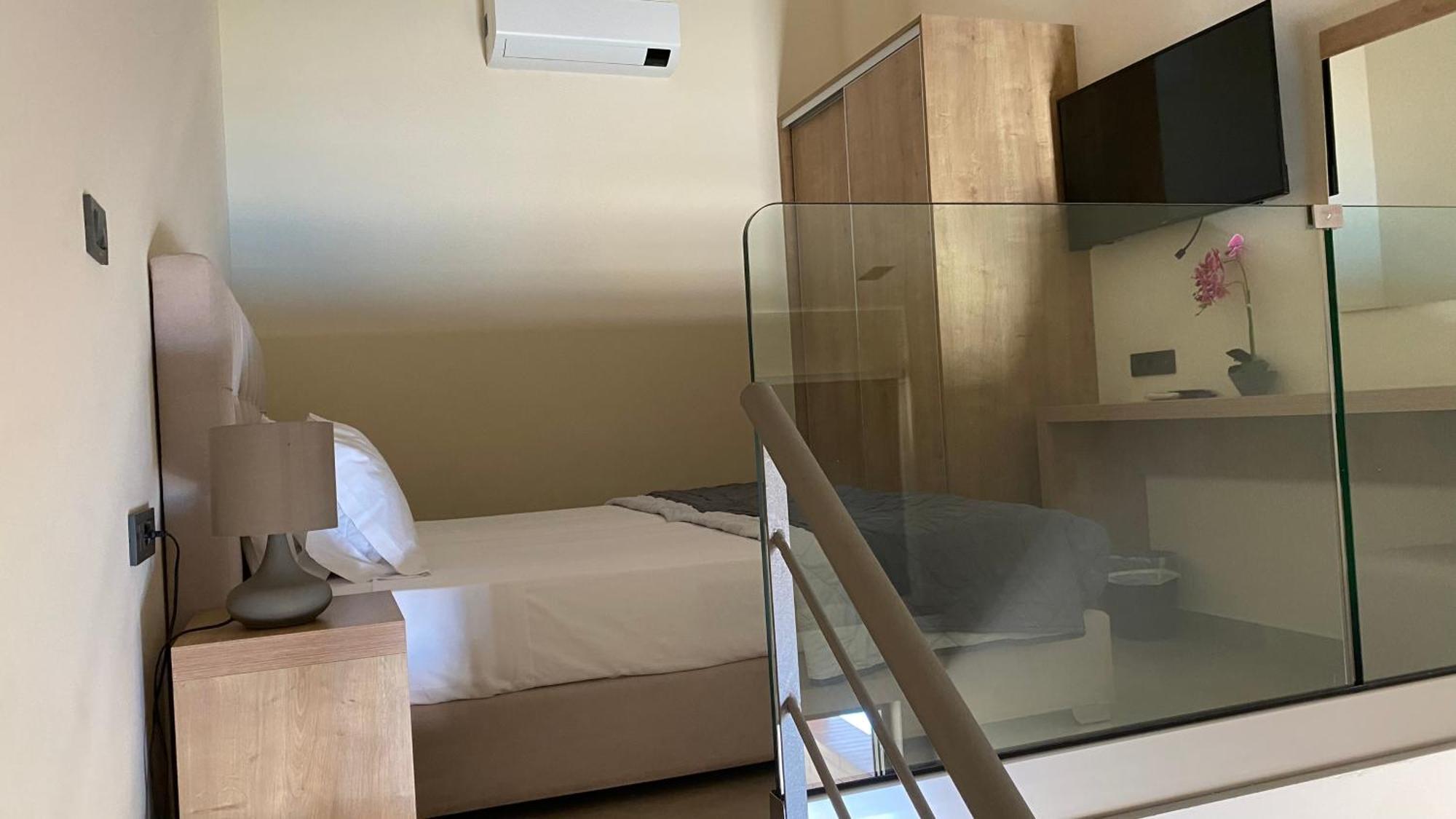 לגאנאס Mystique Luxury Suites & Maisonettes מראה חיצוני תמונה