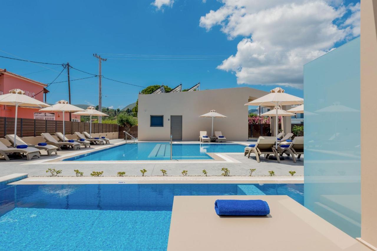 לגאנאס Mystique Luxury Suites & Maisonettes מראה חיצוני תמונה